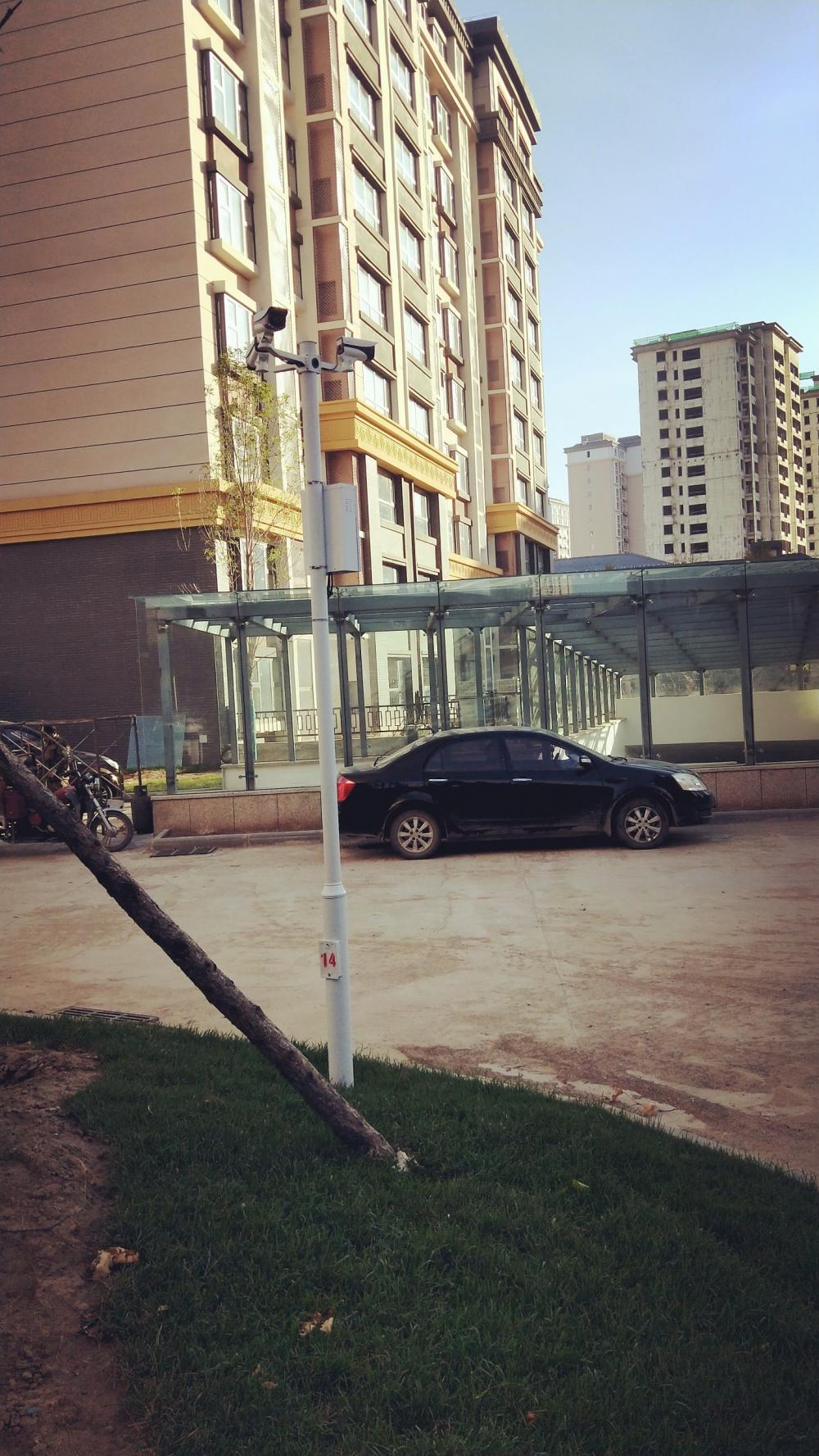 视频监控系统安装、硬盘录像机、监视器、电视墙、操作台、机柜、高速球摄像机、枪式摄像机、半球摄像机、电源、支架等(图4)