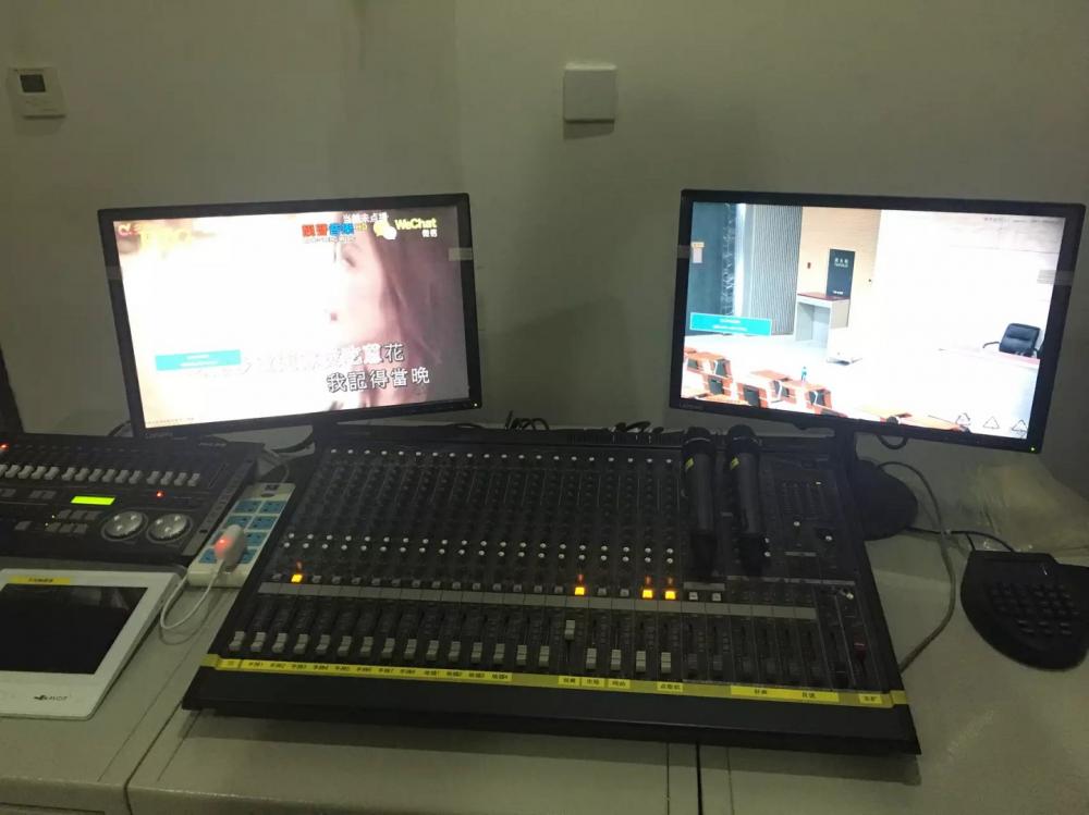 音视频会议系统、调音台、音频处理器、功率放大器、音箱、无线话筒、投影机、投影幕等(图3) 音视频会议系统、调音台、音频处理器、功率放大器、音箱、无线话筒、投影机、投影幕等(图3)