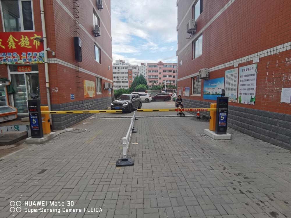 停车场管理系统安装、号牌识别、闸机、人行通道(图2)