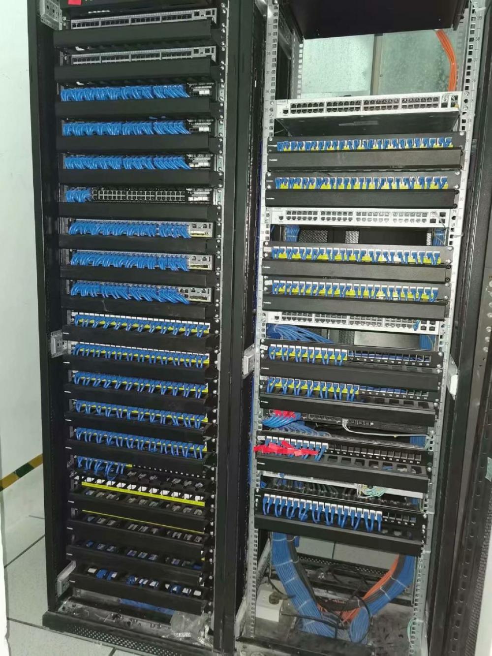 综合布线系统安装、机柜、配线架、网线、交换机、路由器、无线AP等(图3) 综合布线系统安装、机柜、配线架、网线、交换机、路由器、无线AP等(图3)