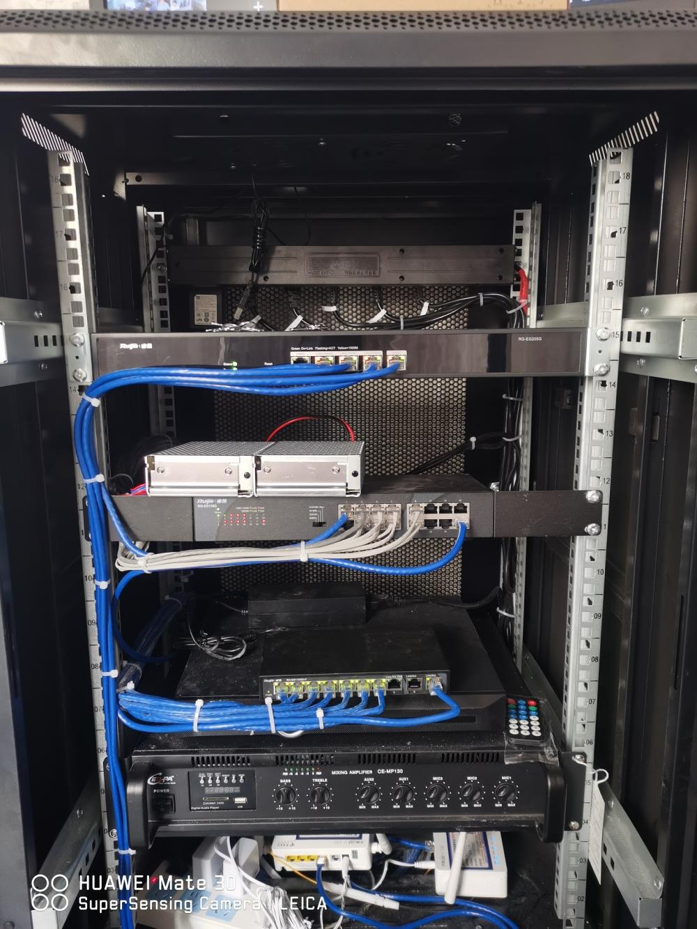 背景音乐系统安装、音频处理器、分区放大器、功率放大器、数字调谐器、喇叭等(图2)